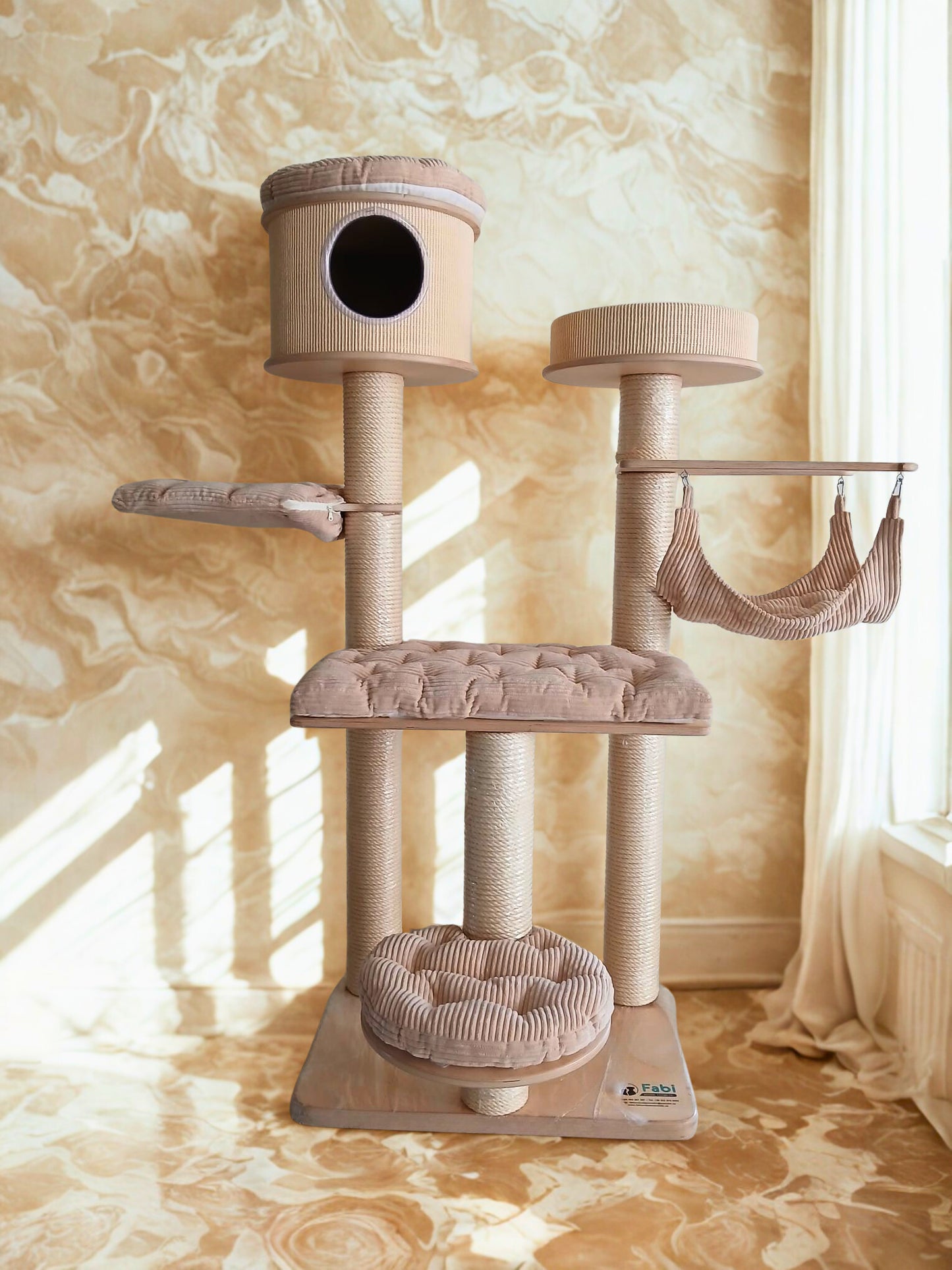 Tiragraffi in legno con amaca